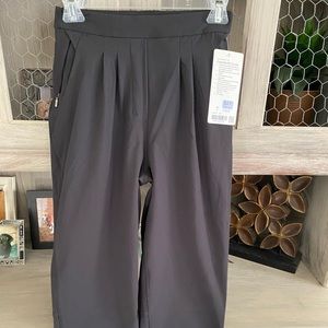 Lululemon new with tags Essential HR trouser 4